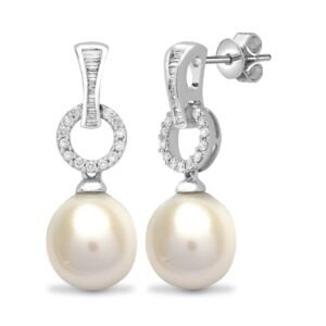 18E220 | 18ct White gold 42pt Natural Diamond and pearl drop stud earrings.