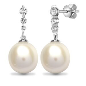 18E314 | 18ct White gold 37pt Natural Diamond and pearl drop stud earrings.